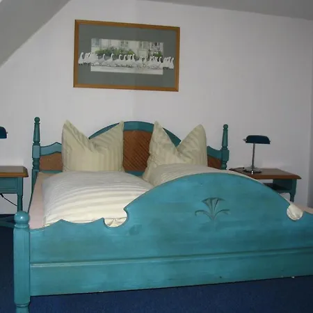 Waldhotel Im Wiesengrund 3*